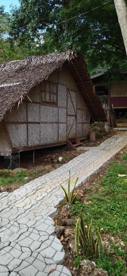 Little Nomads Eco-Guesthouse シキホール エクステリア 写真